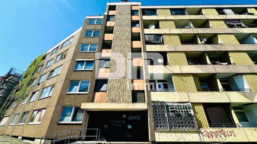 Lukratives Immobilienpaket: 5 Wohnungen / Apartments in Uninähe mit Tiefgaragenstellplätzen - Frontansicht